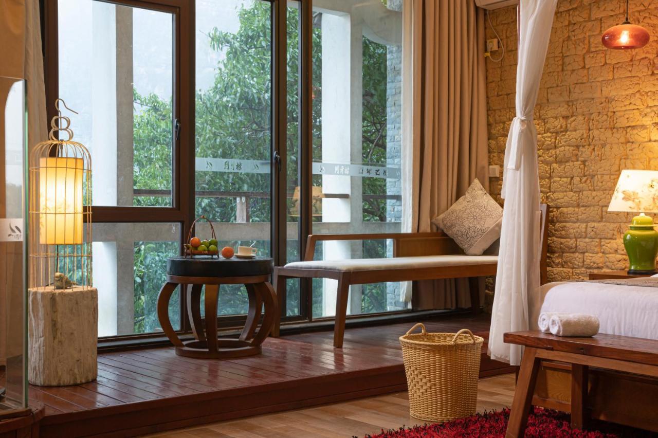Guilin Crystal Crescent Moon Hotel Exteriör bild